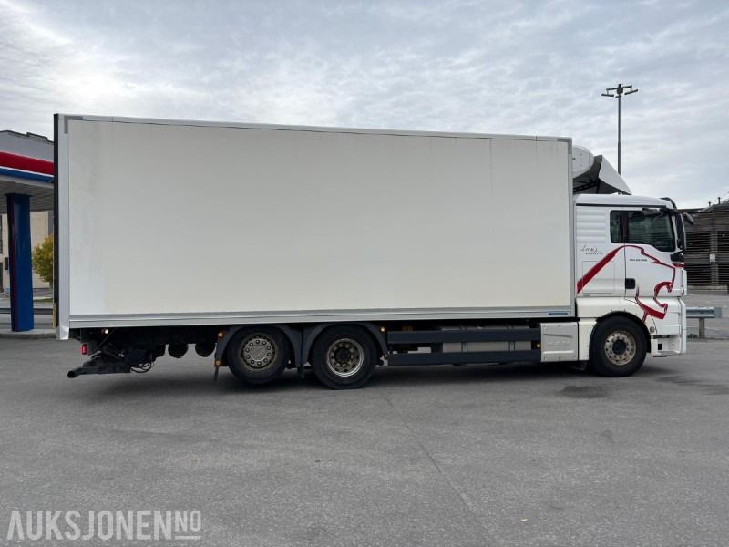 2017 MAN TGX 26.560 6x2 skapbil - kjøl/frys - Camión caja cerrada: foto 4 2017 MAN TGX 26.560 6x2 skapbil - kjøl/frys - Camión caja cerrada: foto 4