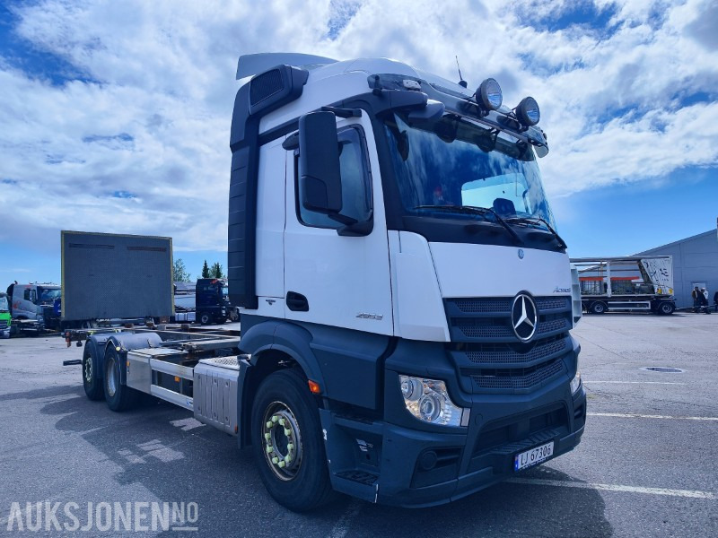 2017 Mercedes-Benz ACTROS chassis - Camión chasis: foto 5 2017 Mercedes-Benz ACTROS chassis - Camión chasis: foto 5