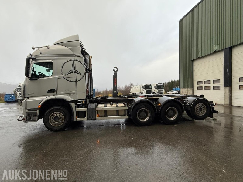 2017 Mercedes-Benz AROCS 3258 Krokbil 8X4 - Hiab 22T - Påkostet - export - 330000KM - Camión multibasculante: foto 2 2017 Mercedes-Benz AROCS 3258 Krokbil 8X4 - Hiab 22T - Påkostet - export - 330000KM - Camión multibasculante: foto 2