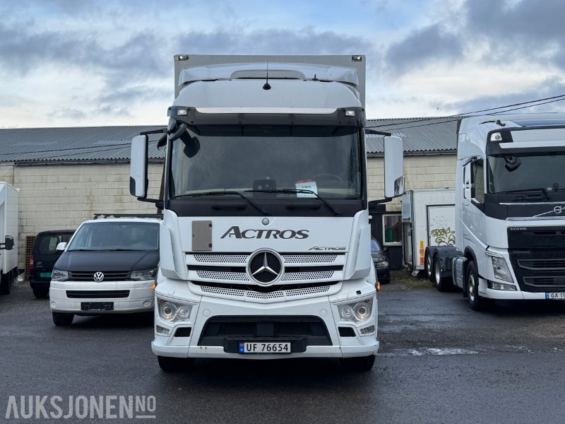 2017 Mercedes-Benz Actros 4x2 SKAPBIL EURO6 BUSSBYGG M/SIDEÅPNING HELLUFT ZEPRO - Camión caja cerrada: foto 2 2017 Mercedes-Benz Actros 4x2 SKAPBIL EURO6 BUSSBYGG M/SIDEÅPNING HELLUFT ZEPRO - Camión caja cerrada: foto 2
