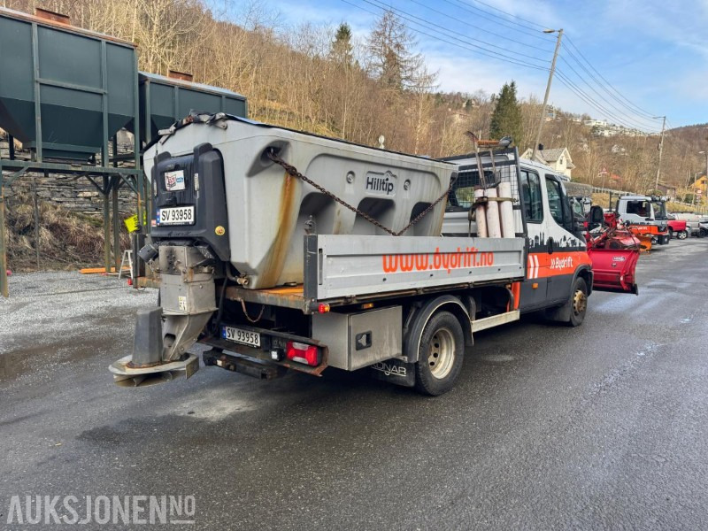 2018 Iveco Daily Kranbil m/Tipp - S/V Dekk - Saltstrøer - Brøyteskjær - Webasto - S/V Dekk - Eu-godkjent til 08/25 - Km: 106672 - Camión grúa: foto 5 2018 Iveco Daily Kranbil m/Tipp - S/V Dekk - Saltstrøer - Brøyteskjær - Webasto - S/V Dekk - Eu-godkjent til 08/25 - Km: 106672 - Camión grúa: foto 5