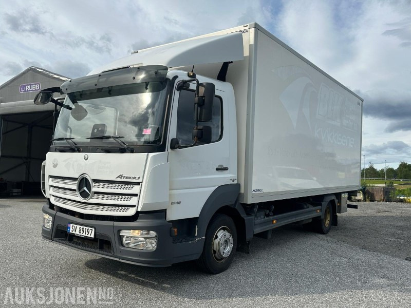 Camión caja cerrada 2018 Mercedes-Benz ATEGO: foto 1