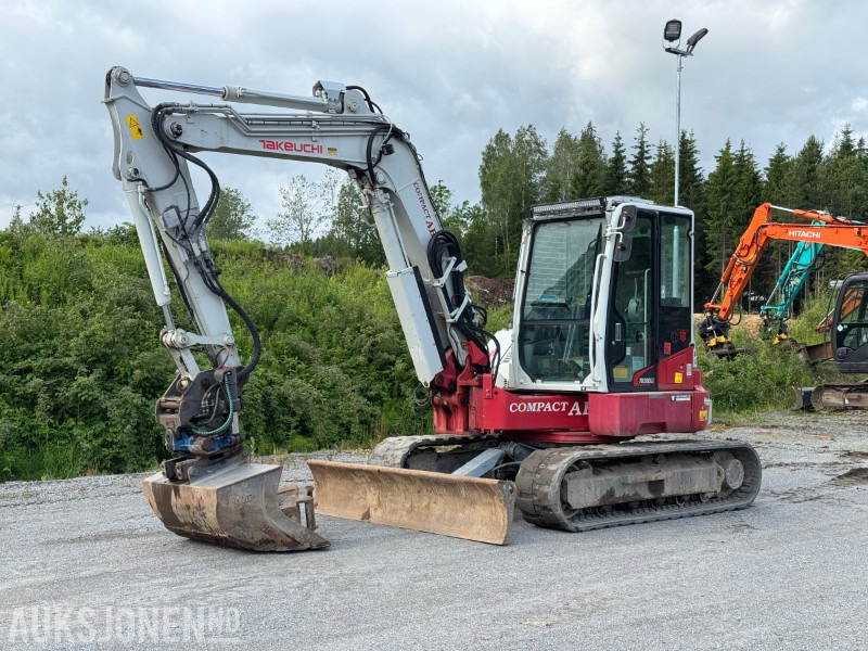2018 Takeuchi TB280FR – 8,5-tonns gravemaskin med Side-to-Side Boom, tilt, sentralsmøring og 2 skuffer - Excavadora: foto 1 2018 Takeuchi TB280FR – 8,5-tonns gravemaskin med Side-to-Side Boom, tilt, sentralsmøring og 2 skuffer - Excavadora: foto 1