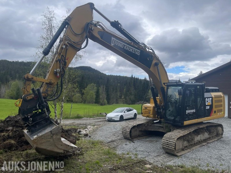 2019 Cat 326FL Gravemaskin med maskinstyring, rototilt og 4 skuffer - Excavadora: foto 1 2019 Cat 326FL Gravemaskin med maskinstyring, rototilt og 4 skuffer - Excavadora: foto 1