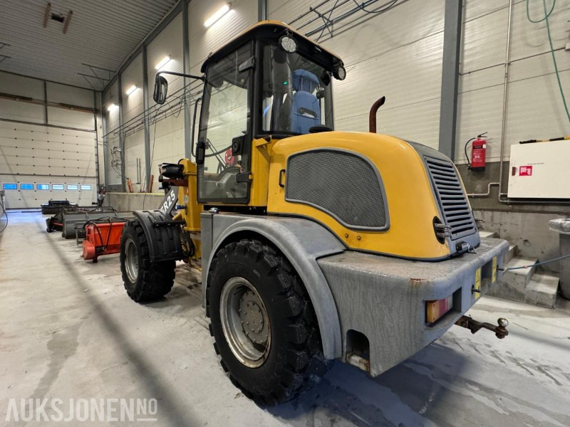 Leasing de  2019 Everun ER 25 Hjullaster med klappvingeskuffe - Sandstrøer - Tannskuffe - Pallegafler - Kosteaggregat 2019 Everun ER 25 Hjullaster med klappvingeskuffe - Sandstrøer - Tannskuffe - Pallegafler - Kosteaggregat: foto 6