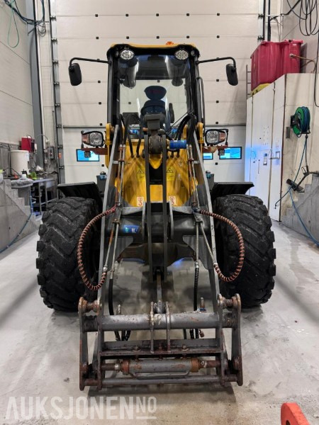 2019 Everun ER 25 Hjullaster med klappvingeskuffe - Sandstrøer - Tannskuffe - Pallegafler - Kosteaggregat - Cargadora de ruedas: foto 2 2019 Everun ER 25 Hjullaster med klappvingeskuffe - Sandstrøer - Tannskuffe - Pallegafler - Kosteaggregat - Cargadora de ruedas: foto 2