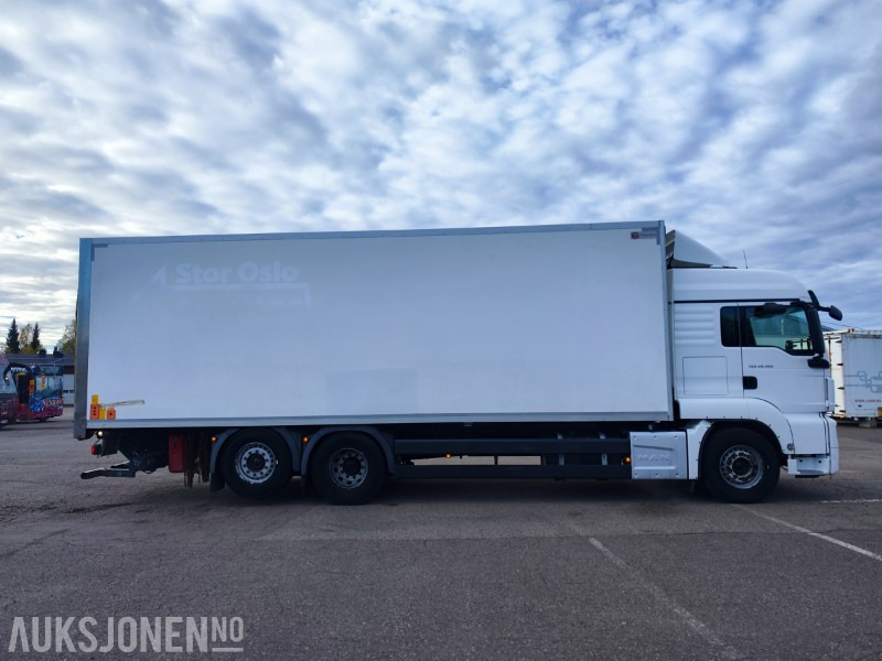 2019 MAN TGS 26.350 • Skapbil med sideåpning og Zepro lift • Euro 6 • 5500 mm akselavstand - Camión caja cerrada: foto 5 2019 MAN TGS 26.350 • Skapbil med sideåpning og Zepro lift • Euro 6 • 5500 mm akselavstand - Camión caja cerrada: foto 5