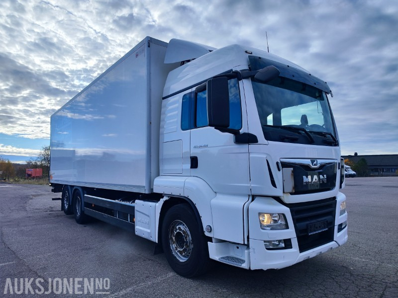 2019 MAN TGS 26.350 • Skapbil med sideåpning og Zepro lift • Euro 6 • 5500 mm akselavstand - Camión caja cerrada: foto 4 2019 MAN TGS 26.350 • Skapbil med sideåpning og Zepro lift • Euro 6 • 5500 mm akselavstand - Camión caja cerrada: foto 4