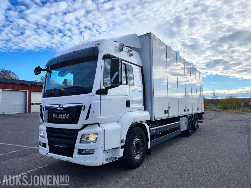 2019 MAN TGS 26.350 • Skapbil med sideåpning og Zepro lift • Euro 6 • 5500 mm akselavstand - Camión caja cerrada: foto 2 2019 MAN TGS 26.350 • Skapbil med sideåpning og Zepro lift • Euro 6 • 5500 mm akselavstand - Camión caja cerrada: foto 2