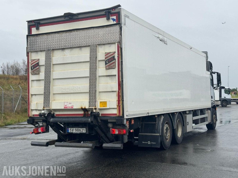 2019 Mercedes-Benz ACTROS - 6x2 - Eu-godkjent til 07/26 - Km: 150607 - Camión caja cerrada: foto 3 2019 Mercedes-Benz ACTROS - 6x2 - Eu-godkjent til 07/26 - Km: 150607 - Camión caja cerrada: foto 3