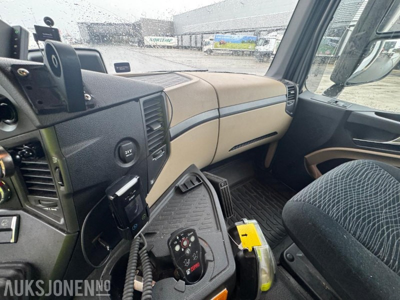 Camión caja cerrada 2019 Mercedes-Benz ACTROS - 6x2 - Eu-godkjent til 07/26 - Km: 150607: foto 19 Camión caja cerrada 2019 Mercedes-Benz ACTROS - 6x2 - Eu-godkjent til 07/26 - Km: 150607: foto 19