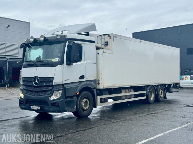 2019 Mercedes-Benz ACTROS - 6x2 - Eu-godkjent til 07/26 - Km: 150607 - Camión caja cerrada: foto 1 2019 Mercedes-Benz ACTROS - 6x2 - Eu-godkjent til 07/26 - Km: 150607 - Camión caja cerrada: foto 1