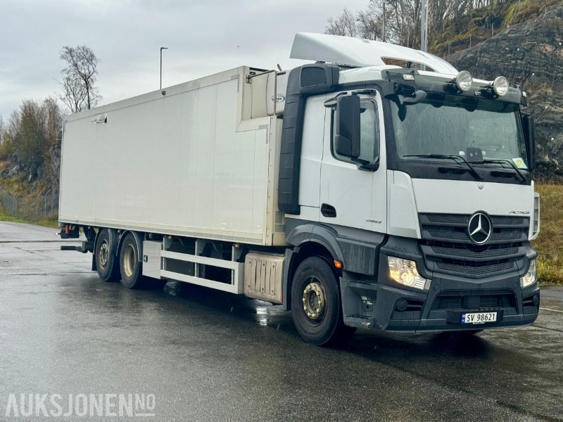 2019 Mercedes-Benz ACTROS - 6x2 - Eu-godkjent til 07/26 - Km: 150607 - Camión caja cerrada: foto 2 2019 Mercedes-Benz ACTROS - 6x2 - Eu-godkjent til 07/26 - Km: 150607 - Camión caja cerrada: foto 2
