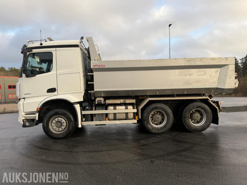 2020 Mercedes-Benz Arocs 2653 DUMPERBIL - GULLAVTALE - LAV KM. - Camión volquete: foto 4 2020 Mercedes-Benz Arocs 2653 DUMPERBIL - GULLAVTALE - LAV KM. - Camión volquete: foto 4