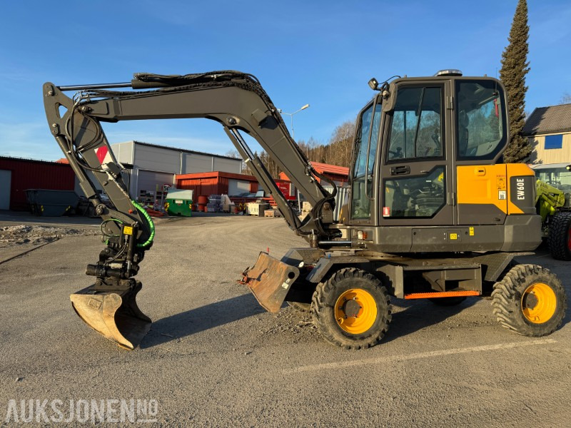 Excavadora 2020 Volvo EW60E HJULGRAVER MED TOLTROTATOR OG 2 SKUFFER: foto 1