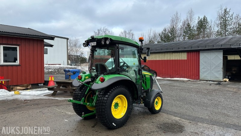 2022 JOHN DEERE 3046R TRAKTOR, HØYT UTSTYRSNIVÅ, 206 TIMER - Tractor: foto 5 2022 JOHN DEERE 3046R TRAKTOR, HØYT UTSTYRSNIVÅ, 206 TIMER - Tractor: foto 5