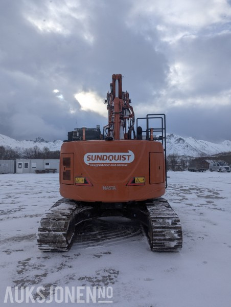 2023 Hitachi ZX225USLC-7 - Montabert CPA, GPS, rototilt, to-delt bom +++ - Excavadora: foto 4 2023 Hitachi ZX225USLC-7 - Montabert CPA, GPS, rototilt, to-delt bom +++ - Excavadora: foto 4