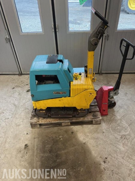 AMMANN Vibroplate - Rodillo: foto 1 AMMANN Vibroplate - Rodillo: foto 1