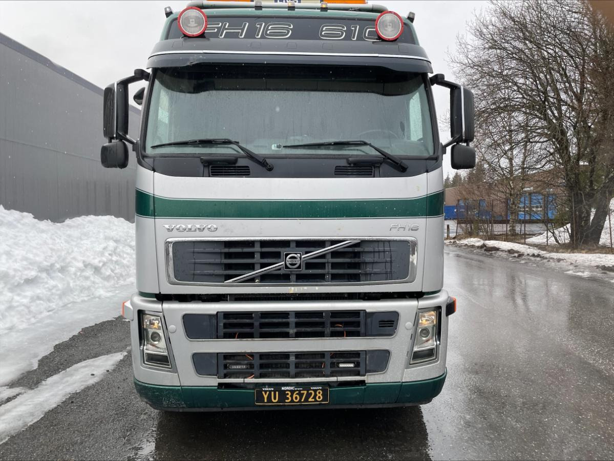 2005 Volvo FH16 6x4 Trekkvogn med Vang SHSL 1111TS maskinhenger - Cabeza tractora: foto 3 2005 Volvo FH16 6x4 Trekkvogn med Vang SHSL 1111TS maskinhenger - Cabeza tractora: foto 3