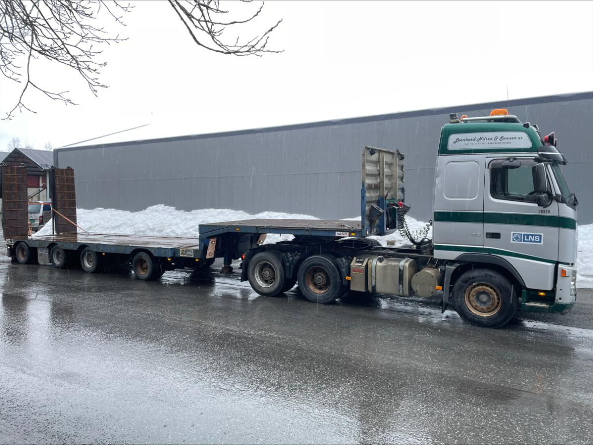 2005 Volvo FH16 6x4 Trekkvogn med Vang SHSL 1111TS maskinhenger - Cabeza tractora: foto 4 2005 Volvo FH16 6x4 Trekkvogn med Vang SHSL 1111TS maskinhenger - Cabeza tractora: foto 4