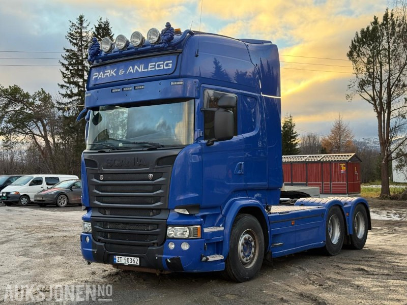 2015 Scania R-serie 6x4 Påkostet - Brøyterigget - Tipphydraulikk - Sprederhydraulikk - 675 643km - Cabeza tractora: foto 1 2015 Scania R-serie 6x4 Påkostet - Brøyterigget - Tipphydraulikk - Sprederhydraulikk - 675 643km - Cabeza tractora: foto 1