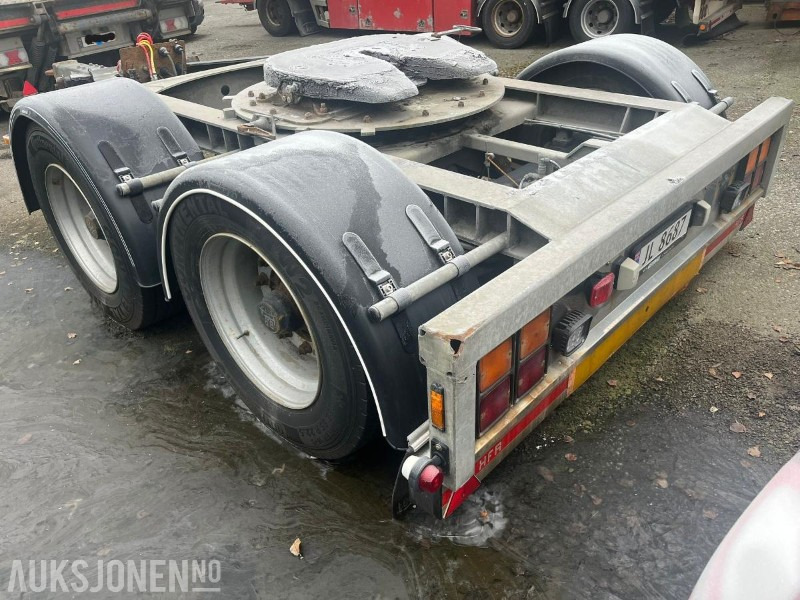 2015 HFR Dolly – Velholdt – 2 aksler – EU utløpt – Gode dekk - Camión: foto 1 2015 HFR Dolly – Velholdt – 2 aksler – EU utløpt – Gode dekk - Camión: foto 1