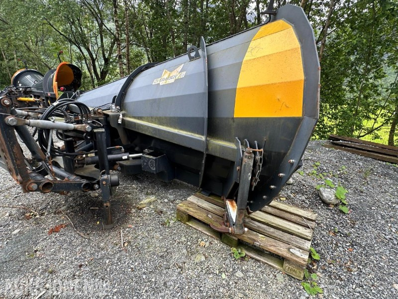 2015 Øveraasen Diagonalplog DHS-285 med paralellogram, hydraulisk løft og sving - Camión: foto 5 2015 Øveraasen Diagonalplog DHS-285 med paralellogram, hydraulisk løft og sving - Camión: foto 5