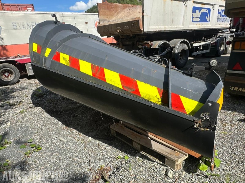 2015 Øveraasen Diagonalplog DHS-285 med paralellogram, hydraulisk løft og sving - Camión: foto 3 2015 Øveraasen Diagonalplog DHS-285 med paralellogram, hydraulisk løft og sving - Camión: foto 3