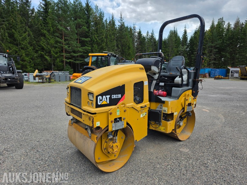Cat CB22B Tandemvals - 2223 Arbeidstimer - 2490kg - Rodillo: foto 1 Cat CB22B Tandemvals - 2223 Arbeidstimer - 2490kg - Rodillo: foto 1