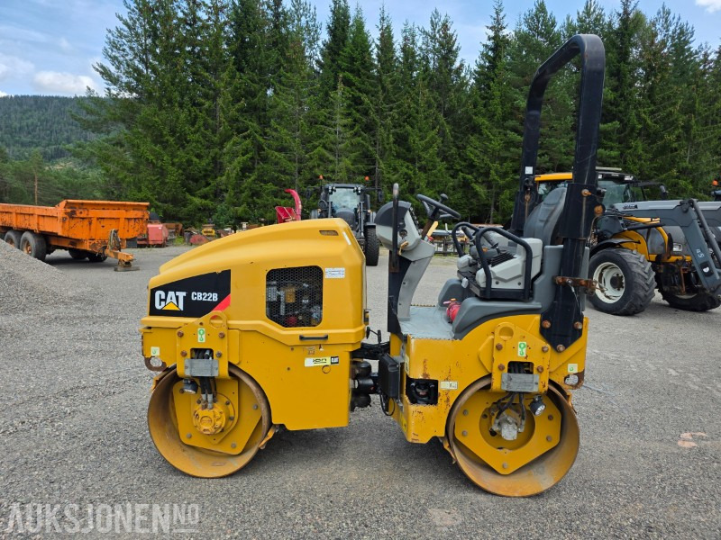 Cat CB22B Tandemvals - 2223 Arbeidstimer - 2490kg - Rodillo: foto 2 Cat CB22B Tandemvals - 2223 Arbeidstimer - 2490kg - Rodillo: foto 2