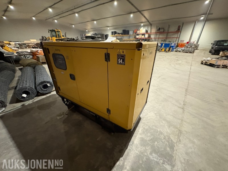 Cat Olympian GEP30 generator, 30 kva - Equipo de construcción: foto 3 Cat Olympian GEP30 generator, 30 kva - Equipo de construcción: foto 3
