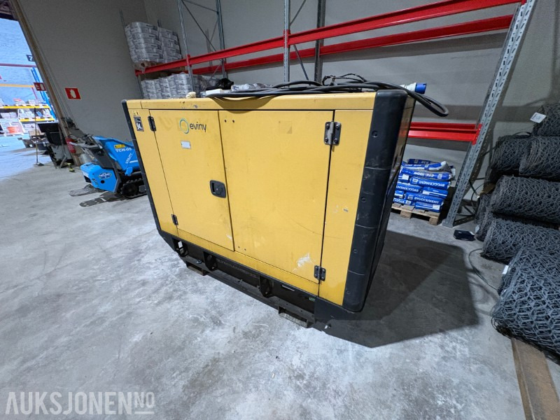 Cat Olympian GEP30 generator, 30 kva - Equipo de construcción: foto 1 Cat Olympian GEP30 generator, 30 kva - Equipo de construcción: foto 1
