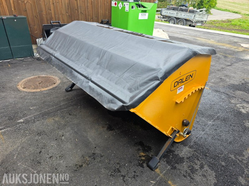 Dalen 2034-U sandstrøer - Hydraulisk - 2 meter strøbredde - 1300 liter - Equipo de construcción: foto 1 Dalen 2034-U sandstrøer - Hydraulisk - 2 meter strøbredde - 1300 liter - Equipo de construcción: foto 1