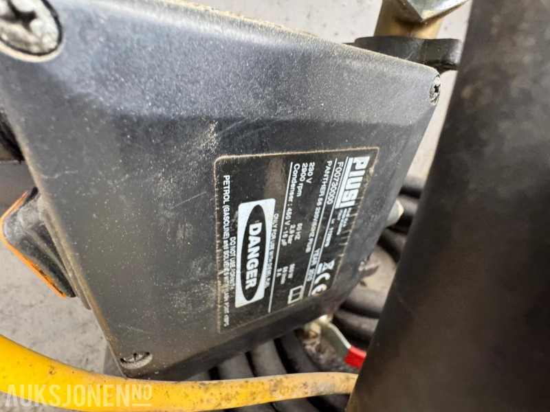 Equipo de construcción Dieseltank 2600 liter med pumpe: foto 14 Equipo de construcción Dieseltank 2600 liter med pumpe: foto 14