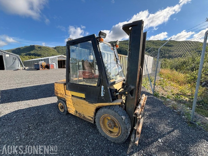 1989 Hyster H3.00XL motvektstruck Diesel - Equipo de manutención: foto 1 1989 Hyster H3.00XL motvektstruck Diesel - Equipo de manutención: foto 1
