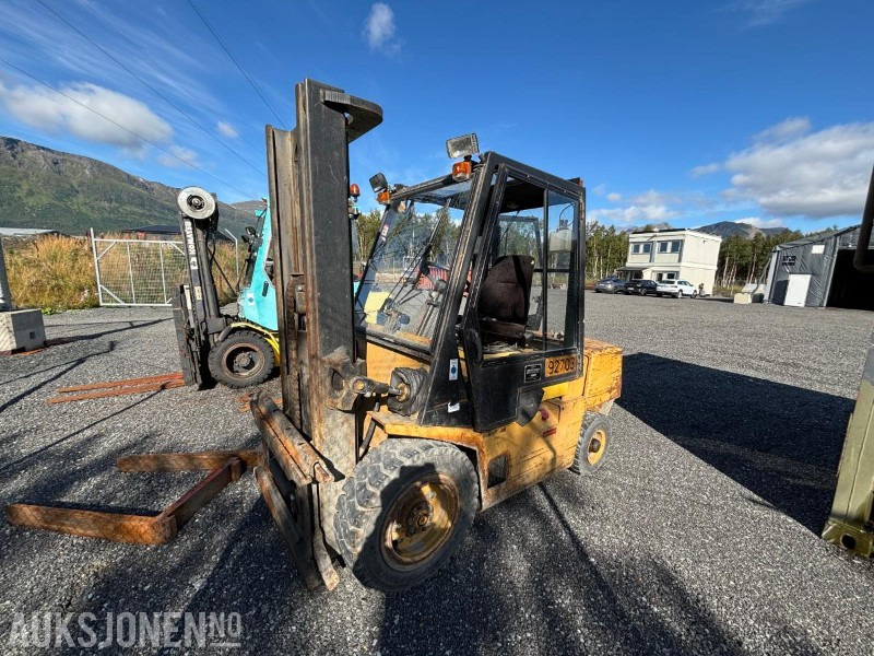 1989 Hyster H3.00XL motvektstruck Diesel - Equipo de manutención: foto 4 1989 Hyster H3.00XL motvektstruck Diesel - Equipo de manutención: foto 4