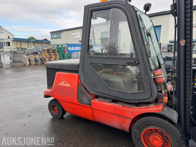 2006 Linde E48P motvekttruck med 4610 kg løftekapasitet - Equipo de manutención: foto 3 2006 Linde E48P motvekttruck med 4610 kg løftekapasitet - Equipo de manutención: foto 3