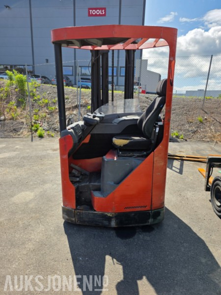 2008 BT RR B2 reach/støttebein truck - Equipo de manutención: foto 5 2008 BT RR B2 reach/støttebein truck - Equipo de manutención: foto 5