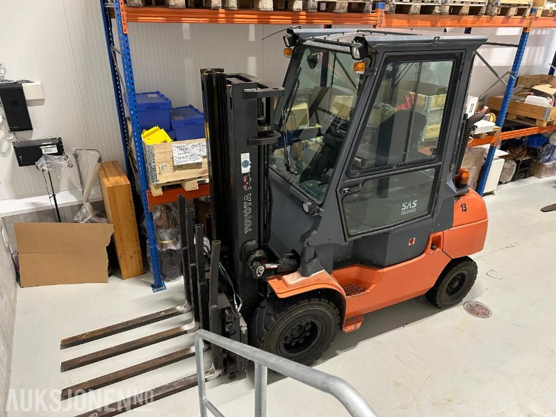Equipo de manutención 2008 Toyota 7FD40 gaffeltruck m/ Meyer gaffelspreder – 4,5 tonn kapasitet: foto 1