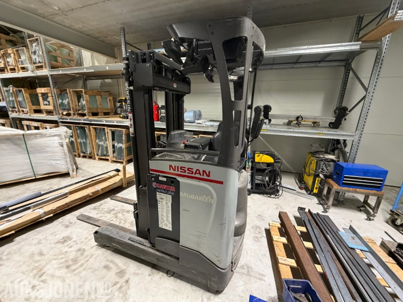 2013 Nissan UND140 Skyvemasttruck - 4,8m med batterilader - Equipo de manutención: foto 5 2013 Nissan UND140 Skyvemasttruck - 4,8m med batterilader - Equipo de manutención: foto 5