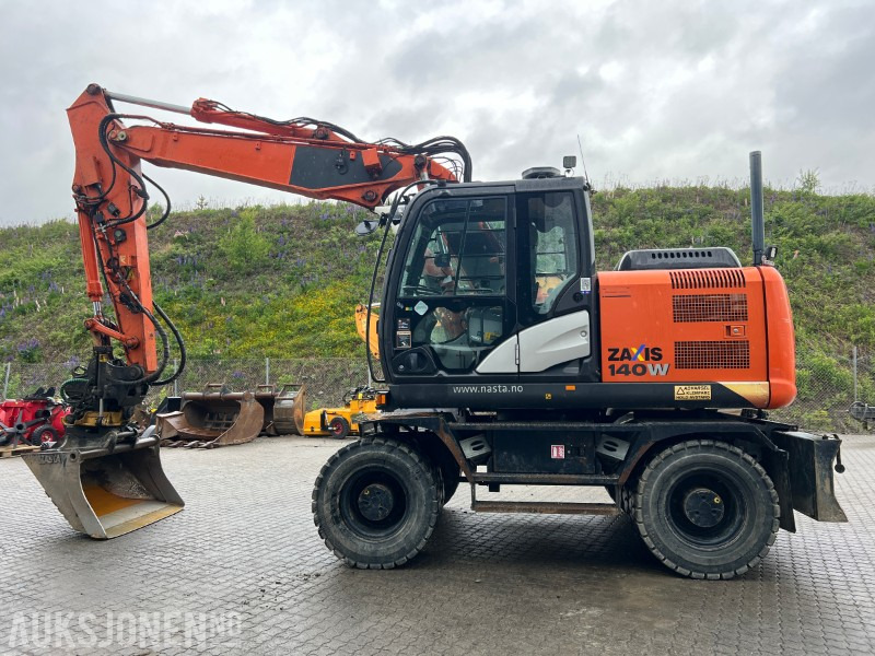 Hitachi ZX140W-5B Engcon tilt, fast puss - Excavadora: foto 2 Hitachi ZX140W-5B Engcon tilt, fast puss - Excavadora: foto 2