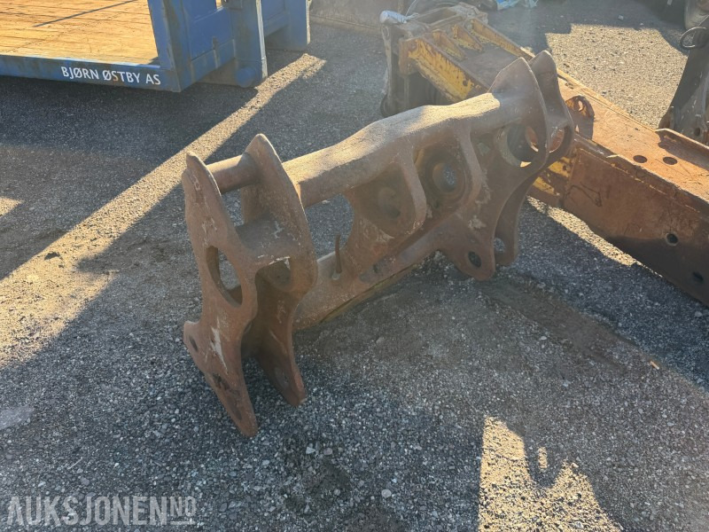 Hydraulisk Hurtigfeste til Volvo L90 - Equipo de construcción: foto 1 Hydraulisk Hurtigfeste til Volvo L90 - Equipo de construcción: foto 1