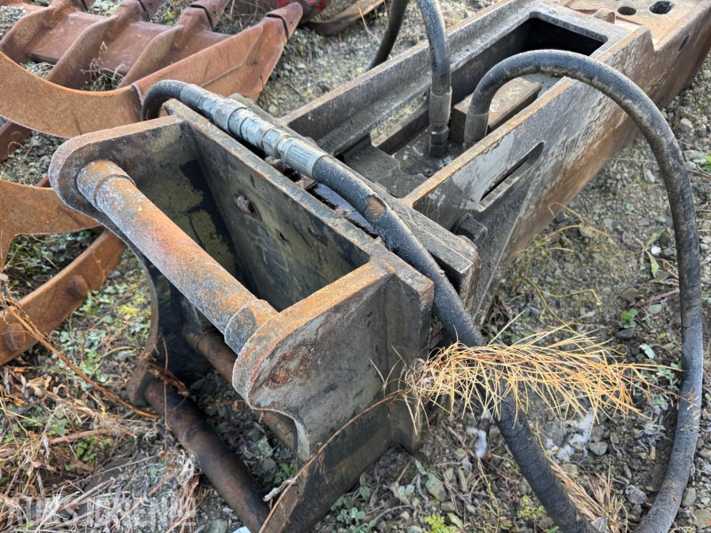 2008 Daemo DMB180 pigghammer - Implemento para Maquinaria de construcción: foto 4 2008 Daemo DMB180 pigghammer - Implemento para Maquinaria de construcción: foto 4