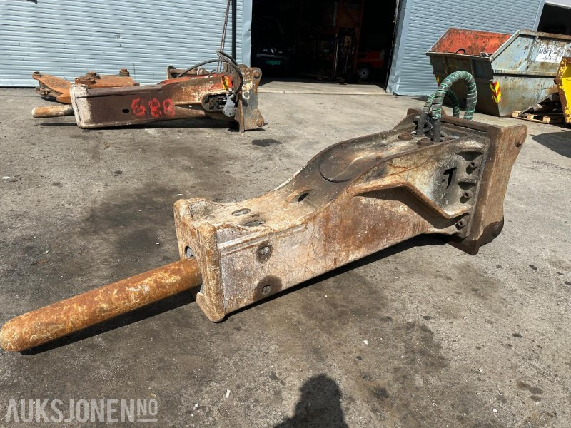 2008 Furukawa F35 pigghammer med OQ80 feste - Implemento para Maquinaria de construcción: foto 1 2008 Furukawa F35 pigghammer med OQ80 feste - Implemento para Maquinaria de construcción: foto 1