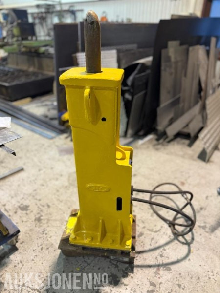 2008 JAB JB30 Pigghammer - S50 - Implemento para Maquinaria de construcción: foto 2 2008 JAB JB30 Pigghammer - S50 - Implemento para Maquinaria de construcción: foto 2