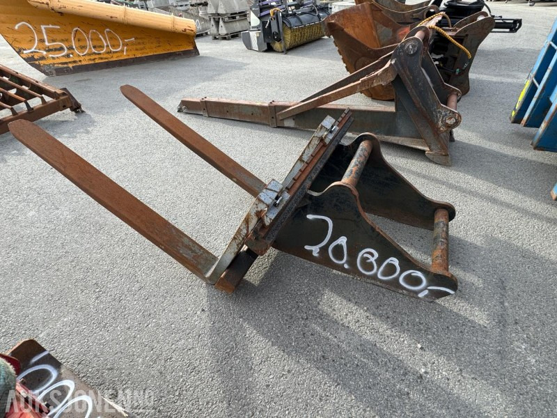 2017 SE Pallegafler 8000KG S80 - Implemento para Maquinaria de construcción: foto 1 2017 SE Pallegafler 8000KG S80 - Implemento para Maquinaria de construcción: foto 1