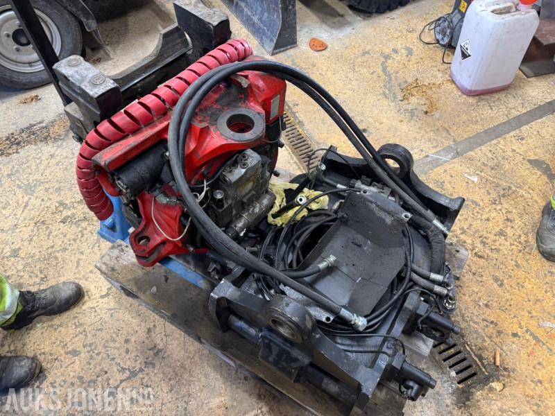 Implemento para Maquinaria de construcción 2018 ROTOTILT R6 REP.OBJEKT/DELER: foto 1
