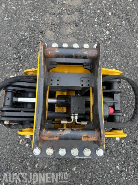 2024 Engcon TG25HD-S40 Tømmerklo / Tømmerklype - Nesten ikke brukt - S40 feste - Implemento para Maquinaria de construcción: foto 5 2024 Engcon TG25HD-S40 Tømmerklo / Tømmerklype - Nesten ikke brukt - S40 feste - Implemento para Maquinaria de construcción: foto 5