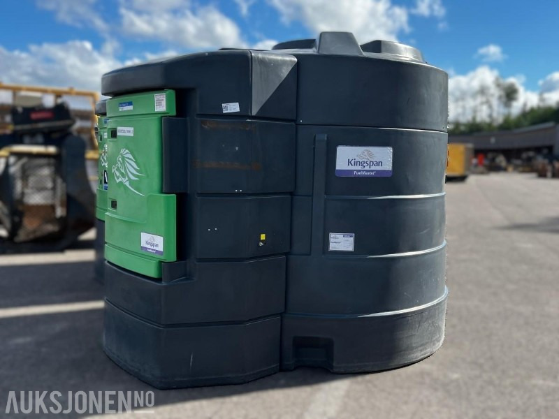 Kingspan 5000 L Dieseltank M/telleverk og slange - Implemento para Maquinaria de construcción: foto 1 Kingspan 5000 L Dieseltank M/telleverk og slange - Implemento para Maquinaria de construcción: foto 1