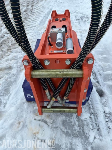 NY OG UBRUKT KM 1250 s60 Feste CE Merket 1400kg 12-18 Tonn maskin FABRIKKGARANTI - Implemento para Maquinaria de construcción: foto 4 NY OG UBRUKT KM 1250 s60 Feste CE Merket 1400kg 12-18 Tonn maskin FABRIKKGARANTI - Implemento para Maquinaria de construcción: foto 4